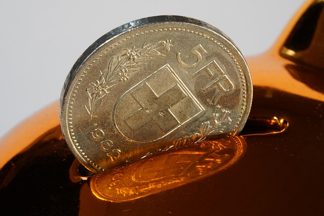 How to Save Money on a Tight Budget
